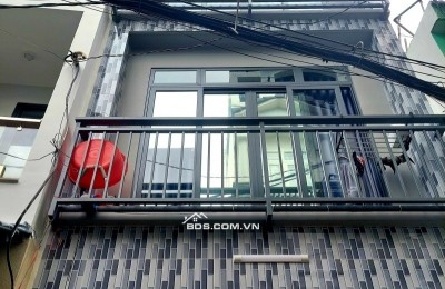 Bán nhà Đẹp Dạng CHDV, Lạc Long Quân Phường 8 Tân Bình, 48m2 4 Tầng 6PN. Chỉ 6.8 Tỷ còn TL với chính chủ.